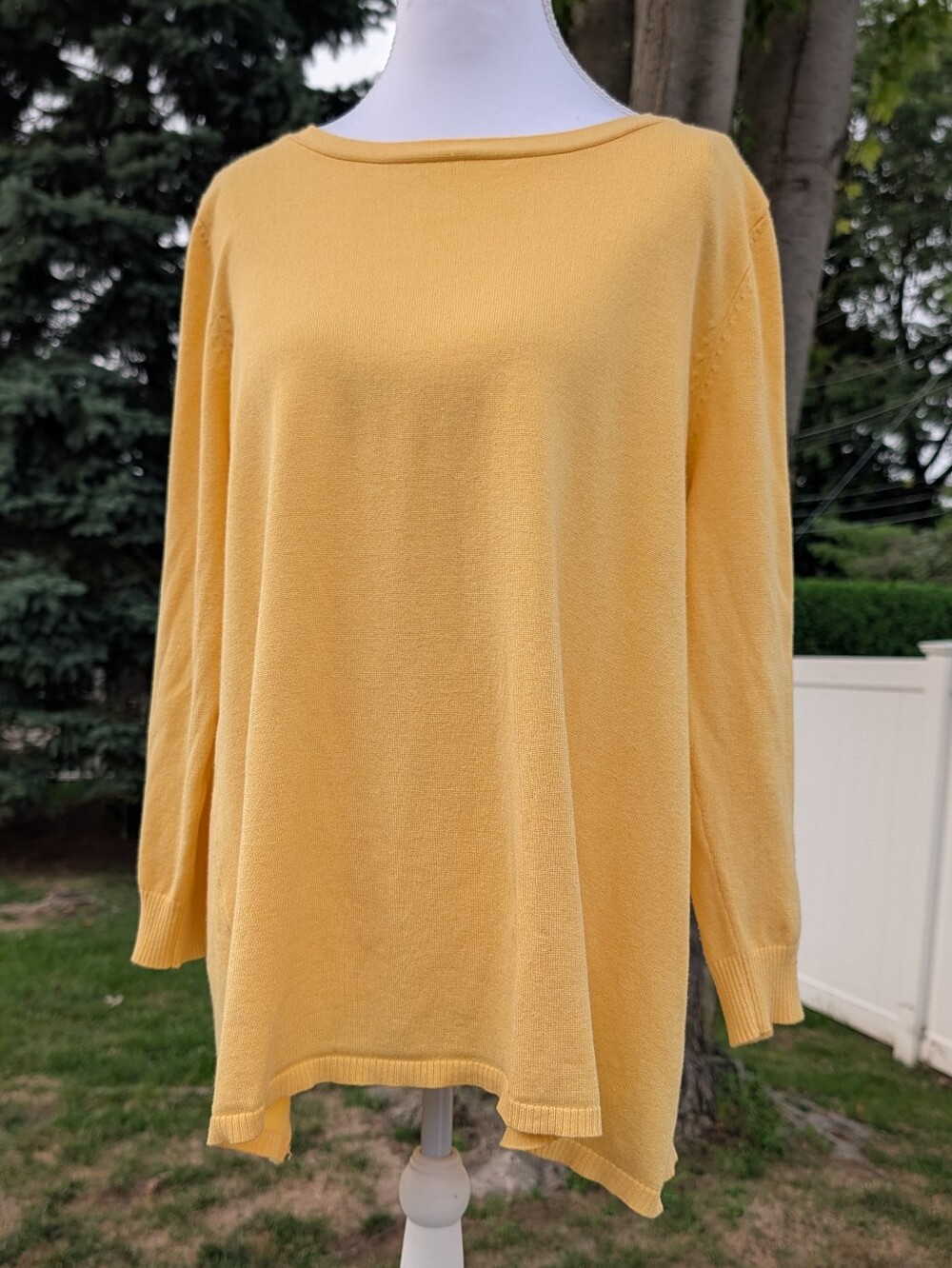 Women’s Joseph A. Sweater Size Large Crew Neck 3/4 Sleeve Viscose Nylon Yellow